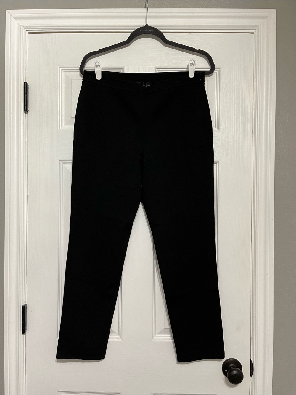 St. John Caviar Tapered Leg Wool Blend Visible Seam Pull On Ponte Knit Pant Sz 8